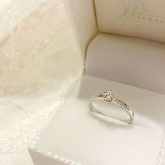 Elegant Silver Zircon Ring for Women