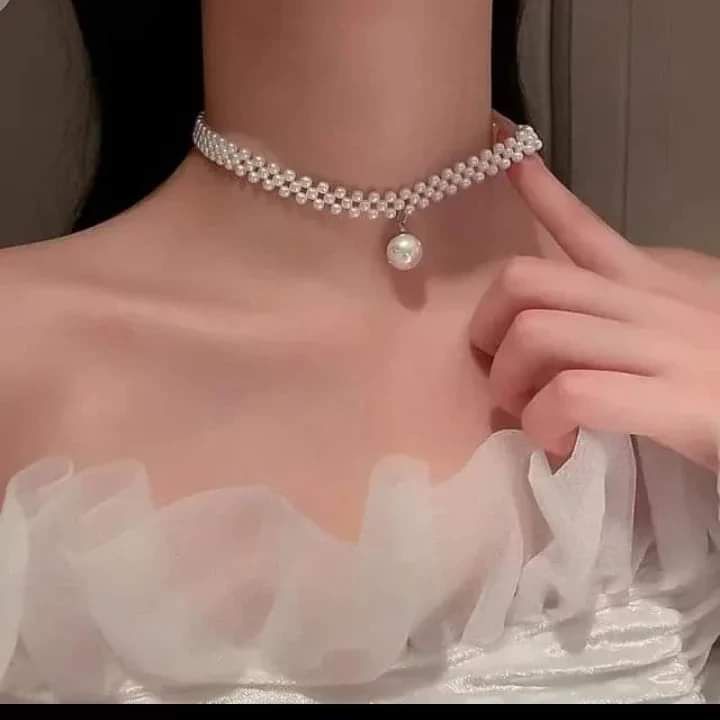 Stylish pearl choker for Girls and woman (Korean design)